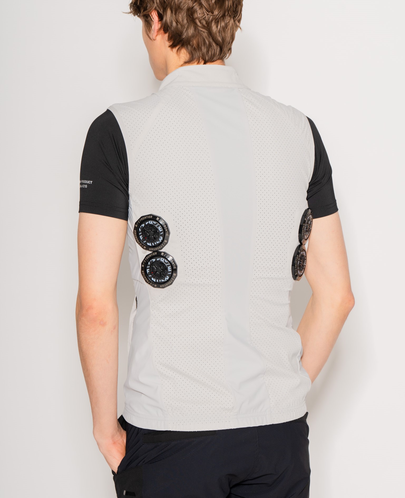 熱中症対策の定番。ペルチェデバイス、ペルチェベスト、ペルチェウェア  